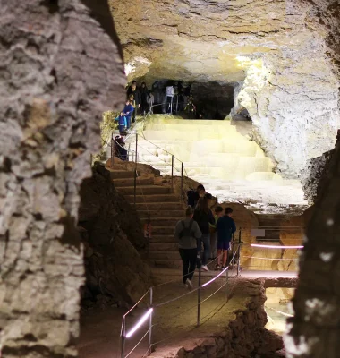 Visite des grottes de la balme, à La Balme-les-Grottes aux Balcons du Dauphiné en Isère