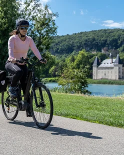 ViaRhôna, à vélo le long du Rhône aux Balcons du Dauphiné, en Isère