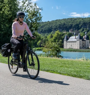 ViaRhôna, à vélo le long du Rhône aux Balcons du Dauphiné, en Isère